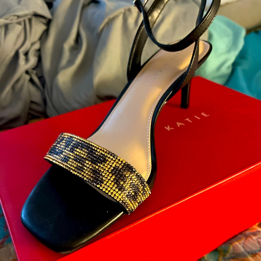 Kelly & Kate kitten heel sandals